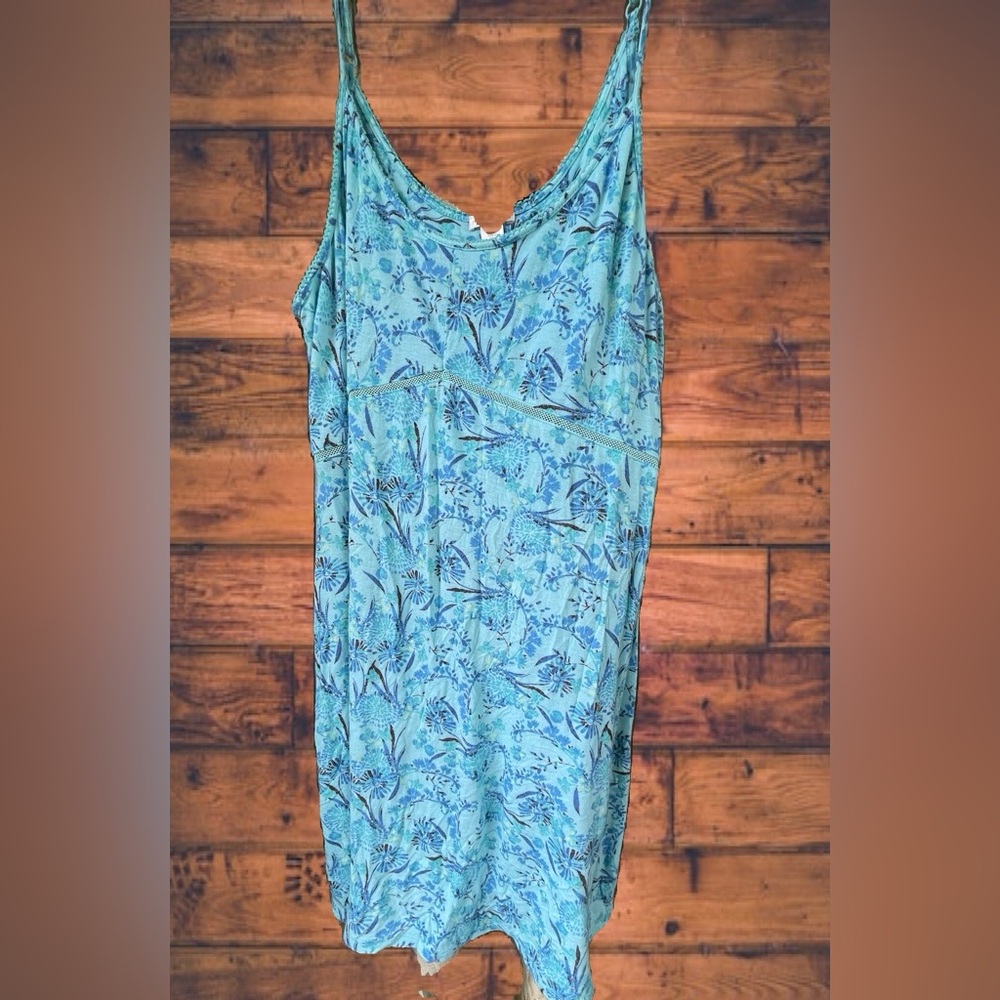 NEW Women AmBrielle Blue Floral Nightgown Inner Bra Adjustable spaghetti Straps